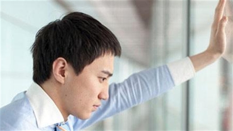 Thu nhập hơn ngàn đô, vợ vẫn chê…hèn 