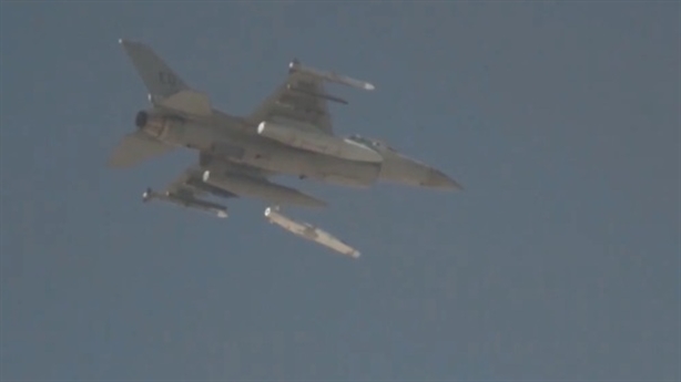 F-16 Mỹ trang bị tên lửa bắn xa hơn 500km