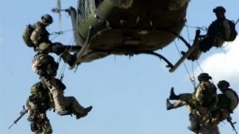 Chuyến bay cứu trợ phơi bày NATO mục ruỗng từ bên trong?